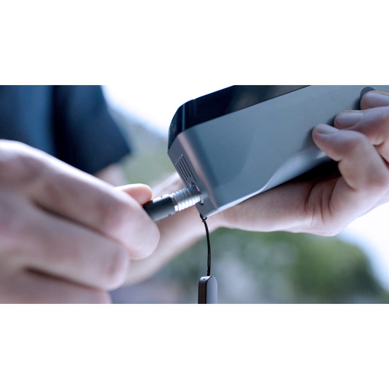 shining 3d einstar hand held scanner with a close up view of singe usb cable